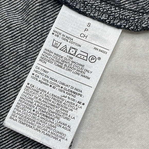 Old navy bundle lot# 2 pair pants - Picture 6 of 10